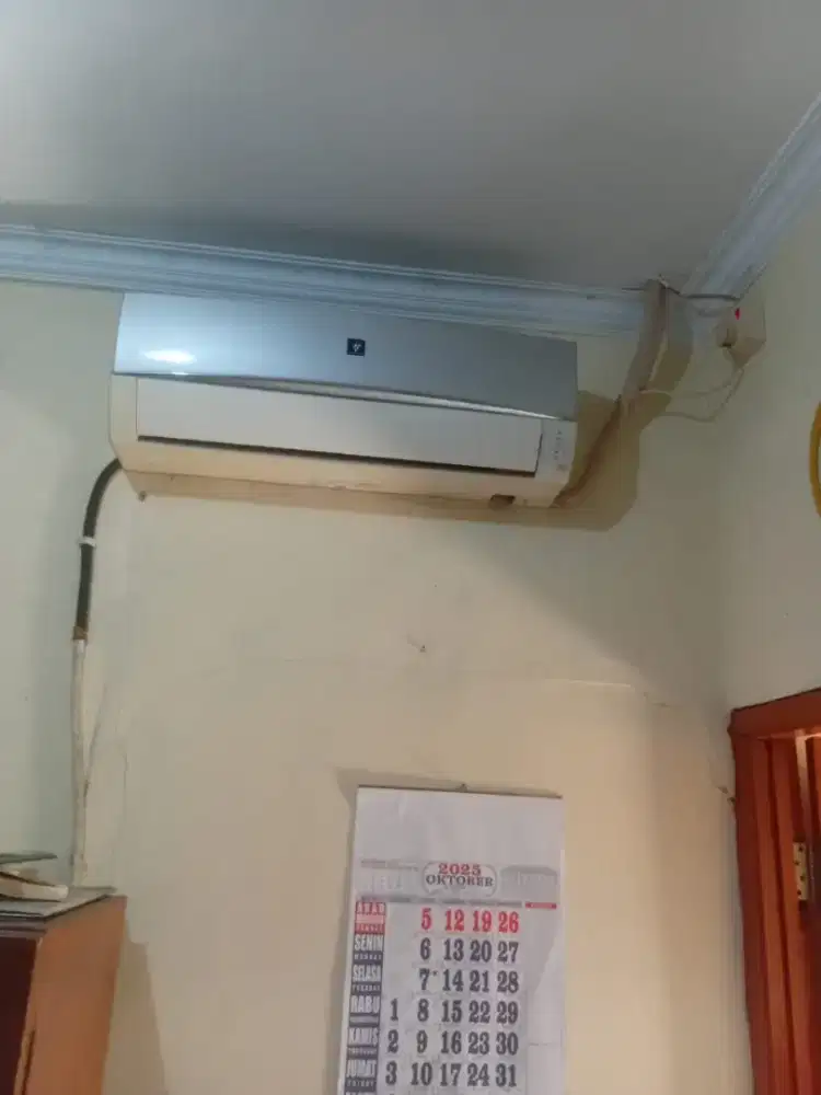 Bismillah dijual Ac sharp 1 pk inverter plasmacluster
