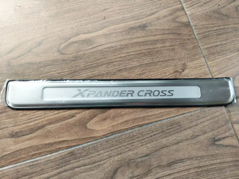 Scuff Plate Xpander Cross Original