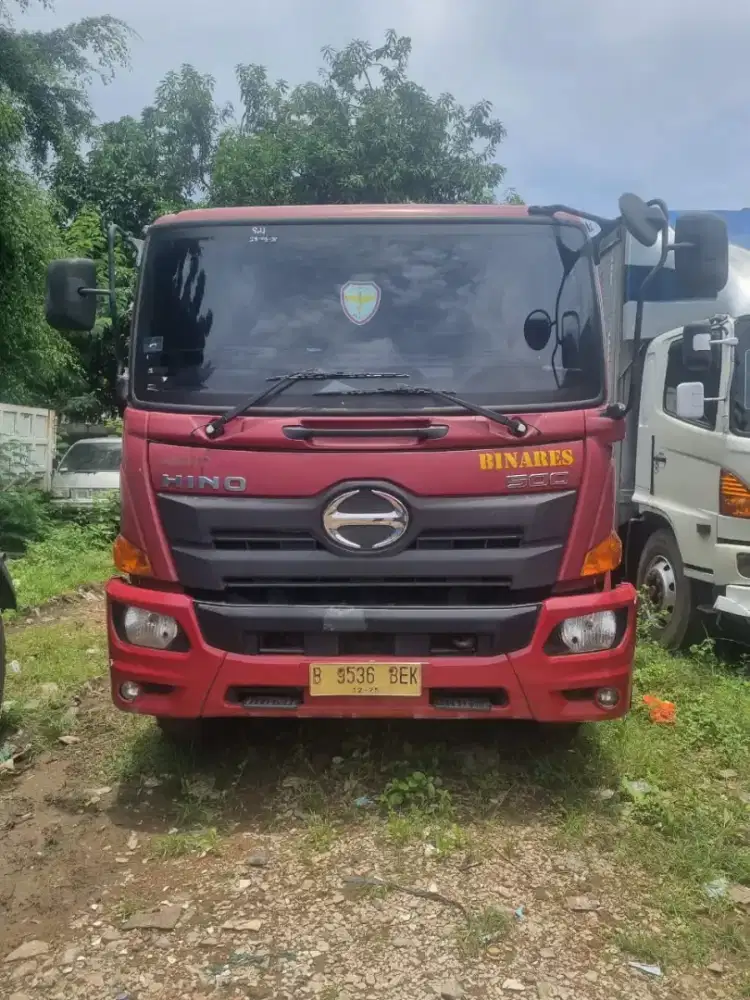 HINO SG260 TH 2020 KEPALA TRAILER 6RODA FULL ORIGINAL SIAP KERJA KERAS