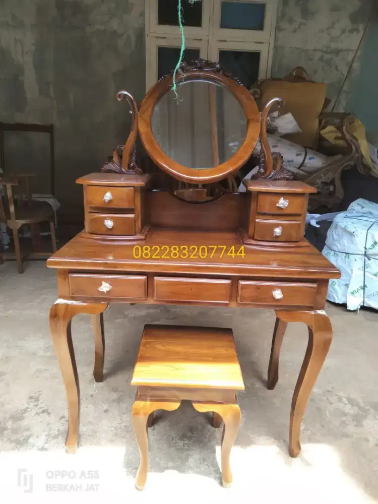 Meja rias Clasik kayu jati