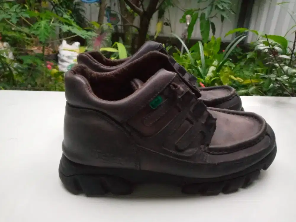 Sepatu Kickers France original