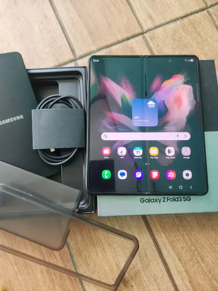 Samsung Z fold 3 5G dual sim 12/512 ex resmi SEIN normal