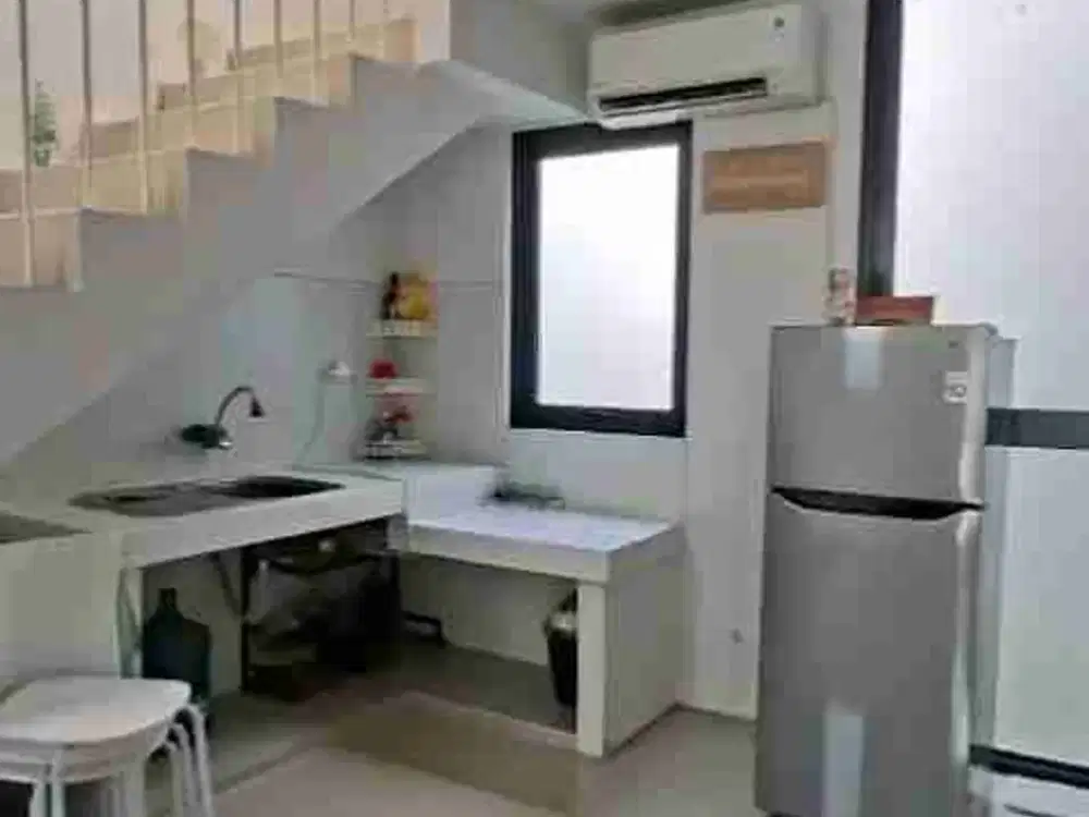 Jual sewa rumah royal residence kondisi bagus 2 lantai