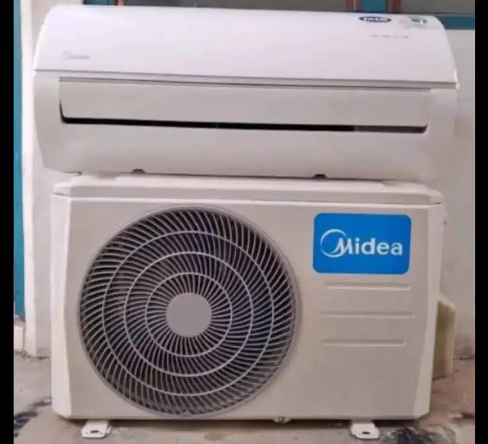 Jual ac midea 1/2pk R32lowwat 360 watt kondisi 95% ori semua