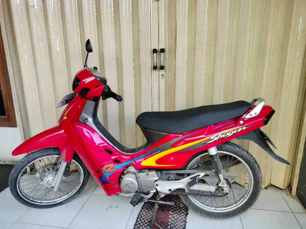 Suzuki Shogun 2001
