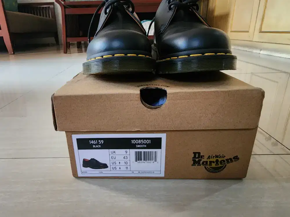 Dijual sepatu baru Dr Martens Airwair!!!