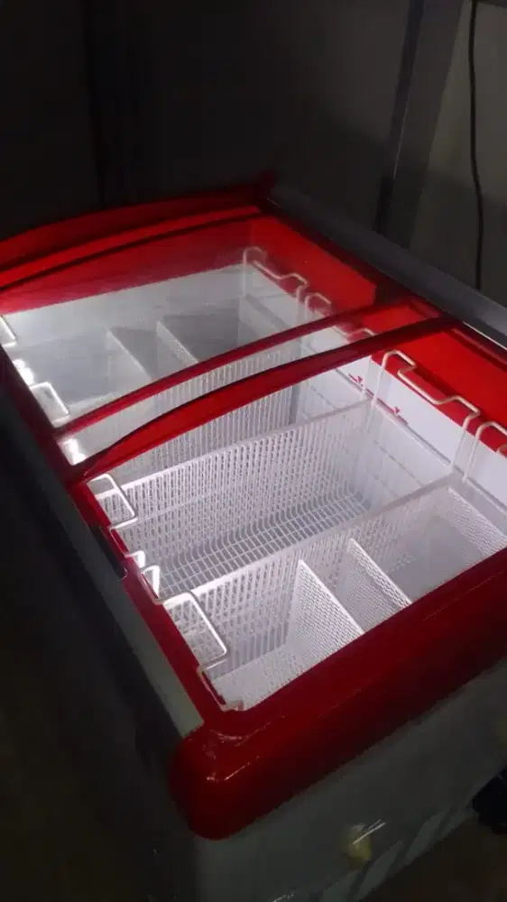 Freezer bagus masih gress