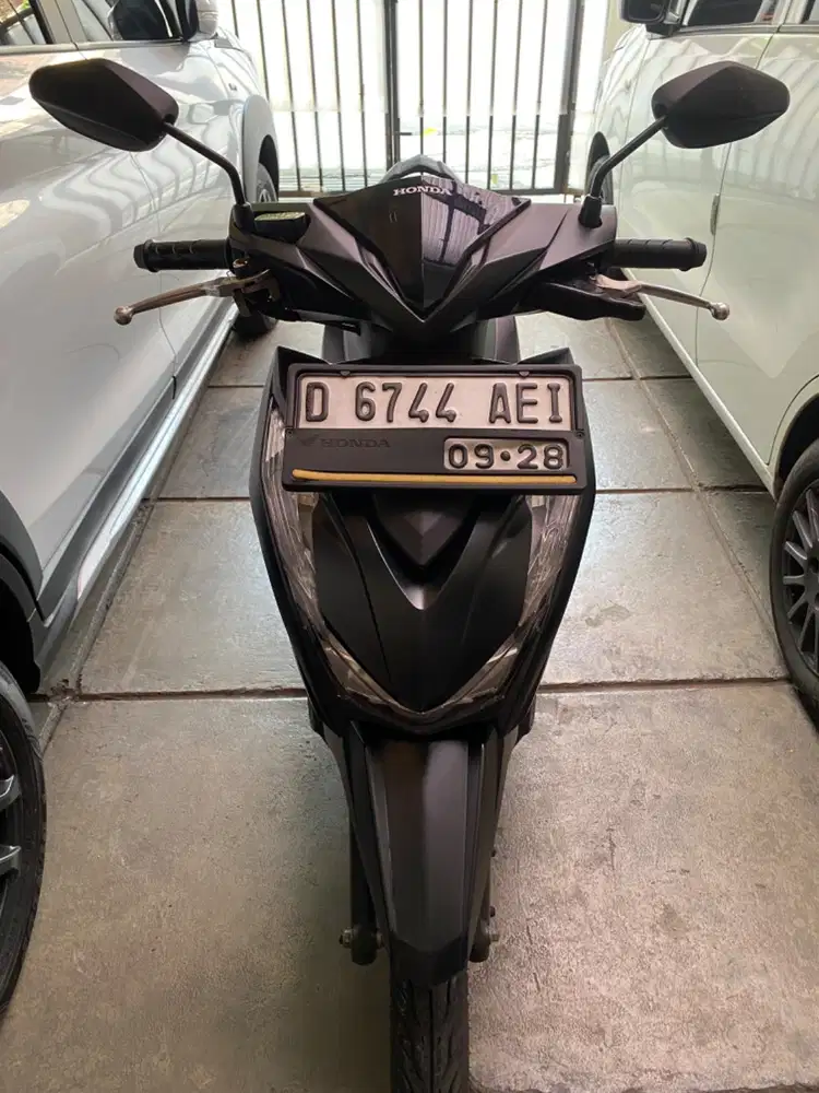 Honda Beat Deluxe CBS ISS 2023