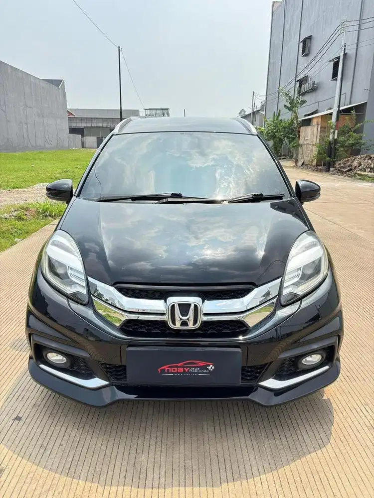 Honda Mobilio 1.5 RS CVT 2016 Automatic ( Hitam Metalik )