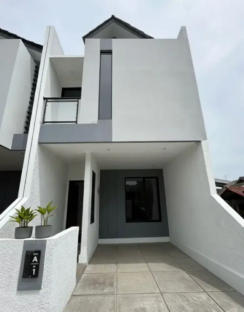 Rumah modern eksklusif di Galaxy Bekasi Selatan