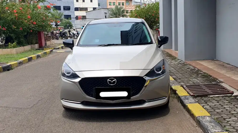 Km19rb mazda2 mazda 2 gt skyactive sedan 2022 pakai 2023 silver