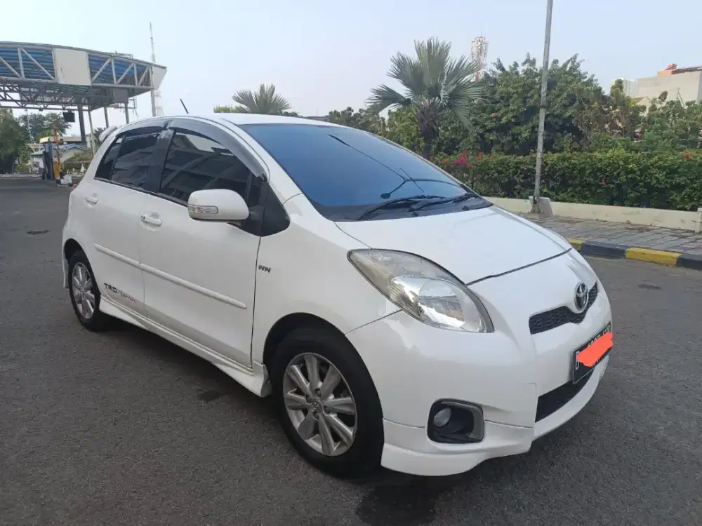 Toyota Yaris S TRD AT 2012 km rendah pjk panjang tgn 1 siap pakai