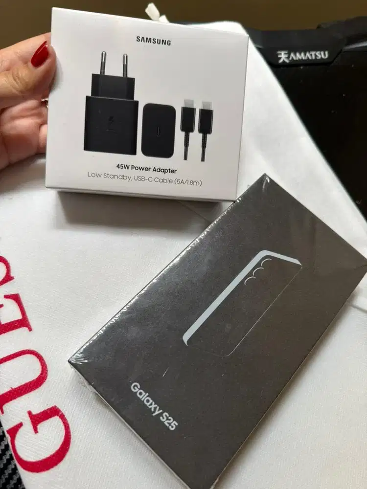 samsung s25 12/512Gb NEWWW