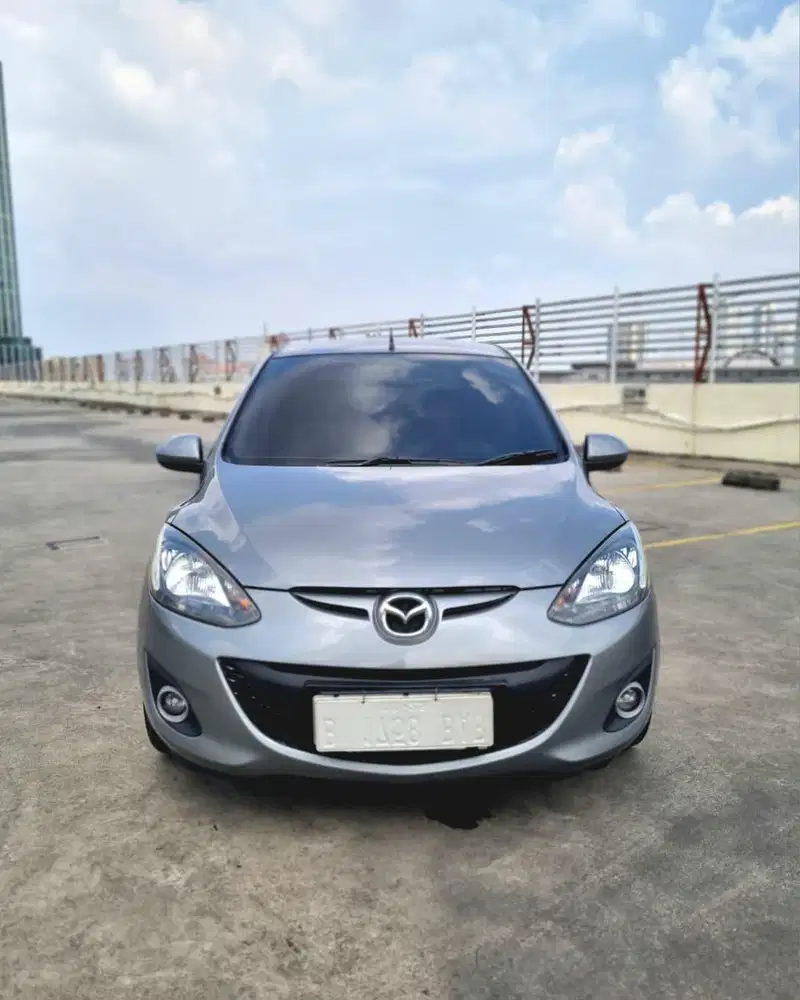 Mazda 2 Sports Tangan Pertama