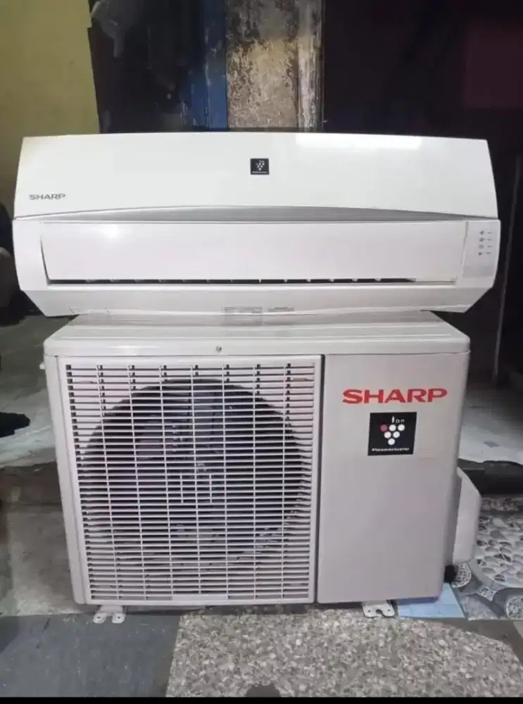 AC 1/2 pk low Watt merk Sharp 330 W