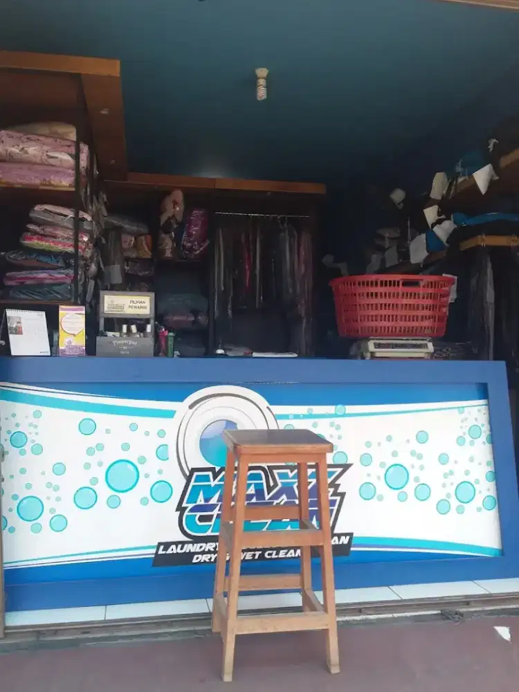 Dibutuhkan karyawati Laundry di jatibening (bekasi)