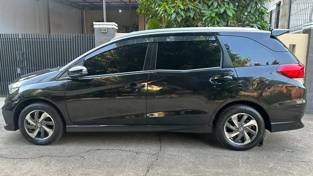 Honda Mobilio RS CVT 2018 Hitam