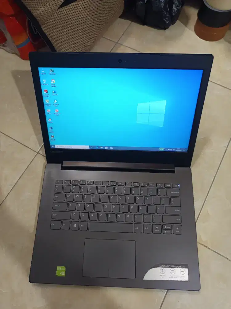 Lenovo 320-14ISK core i5-7200U ram 8gb,ssd 250GB,grapics nvidia