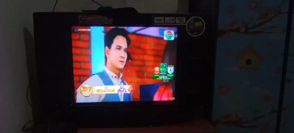 Tv Samsung 21 in Samsung tabung