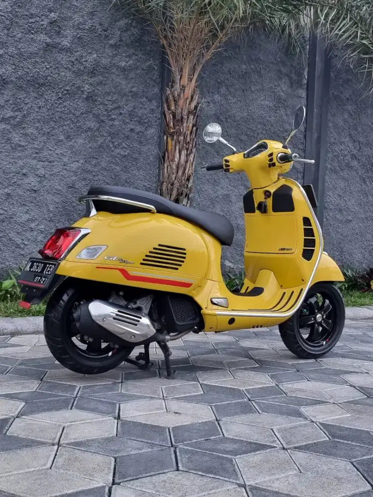 Vespa GTS Super 150cc ABS IGet 2022 V2 Plat N Odo 3rb Koko Motor