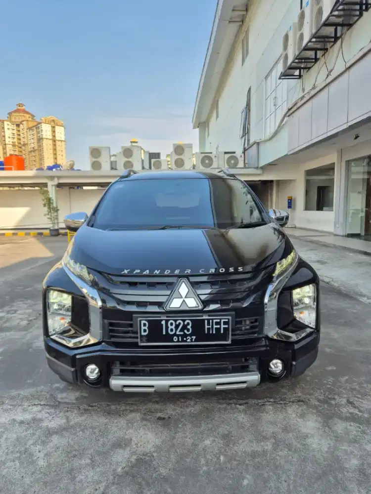 Mitsubishi xpander cross premium pack 2021 hitam low km