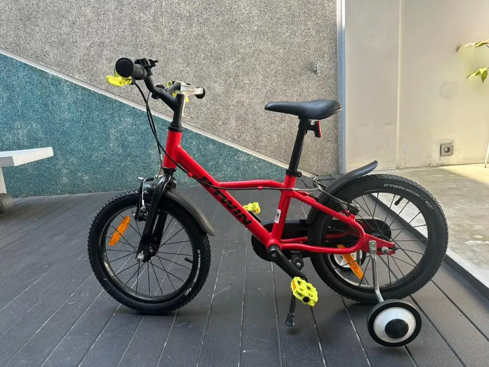 Sepeda anak BTWIN 900 Racing