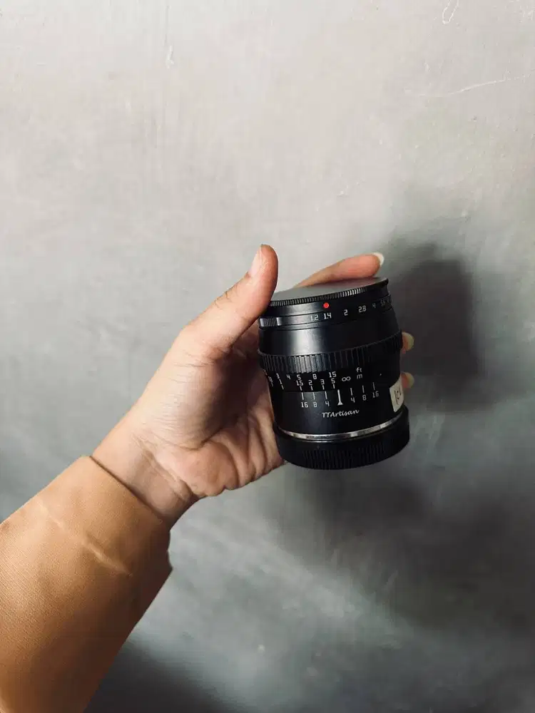 LENSA TT ARTISAN 50MM F1.2 FOR CANON MIRRORLESS KODE ICL 1450