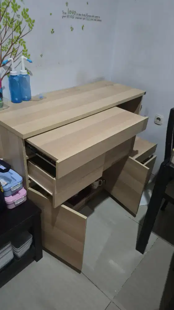 Rak meja dekoruma