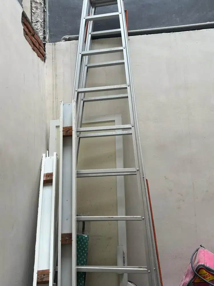 Tangga lipat 3 meter