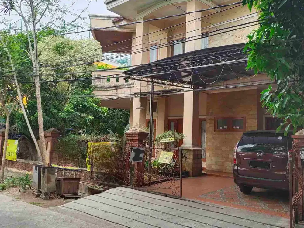 Rumah Cinere Posisi Hook Jalan Lebar