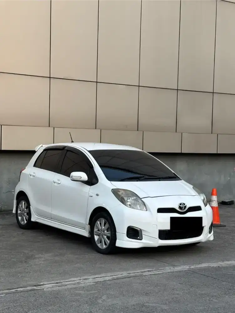 Toyota Yaris E Matic 2012