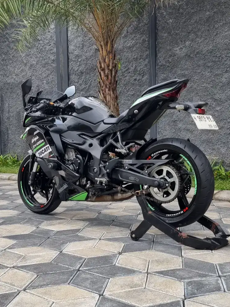 Kawasaki ZX 25R pmk 2023 4 Cylinder Upgrade QS Hitam N Malang Odo 7rb