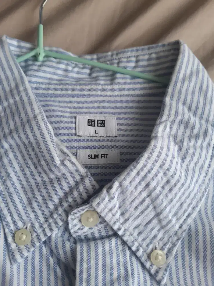 Kemeja oxford uniqlo ori