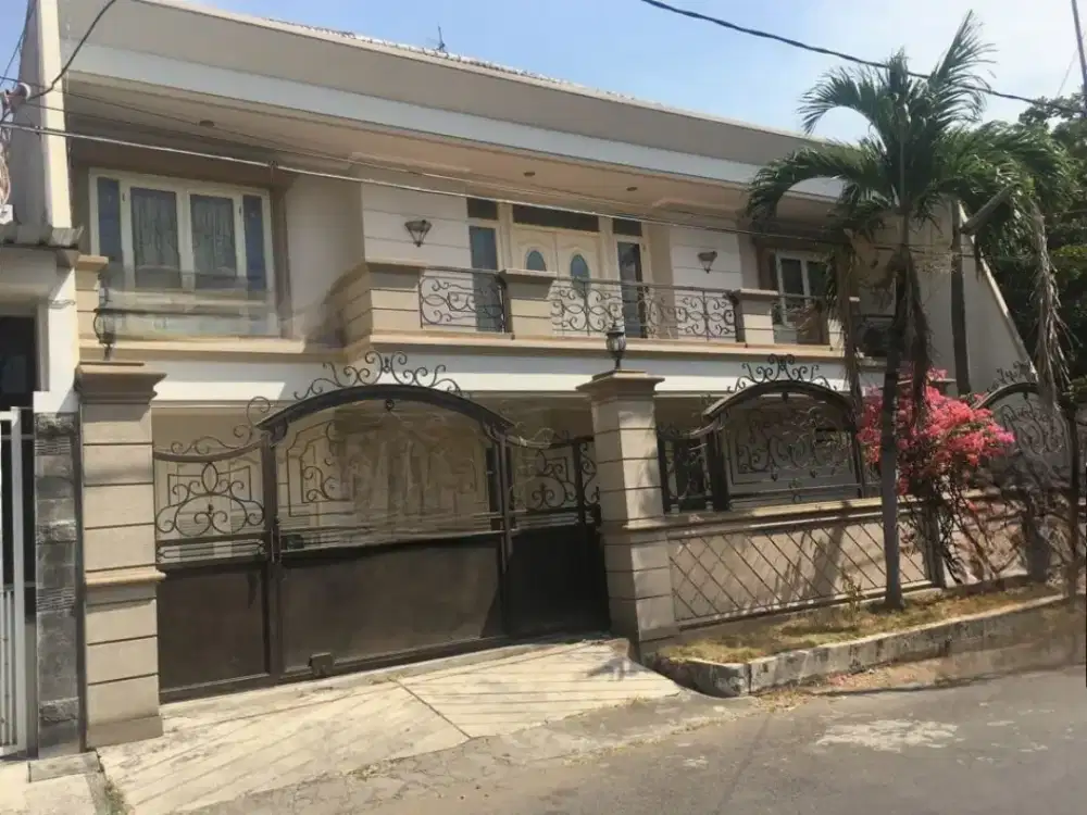 DIJUAL RUMAH DHARMAHUSADA INDAH BARAT*