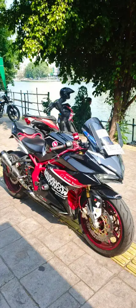 Honda CBR 250RR Hitam Murah