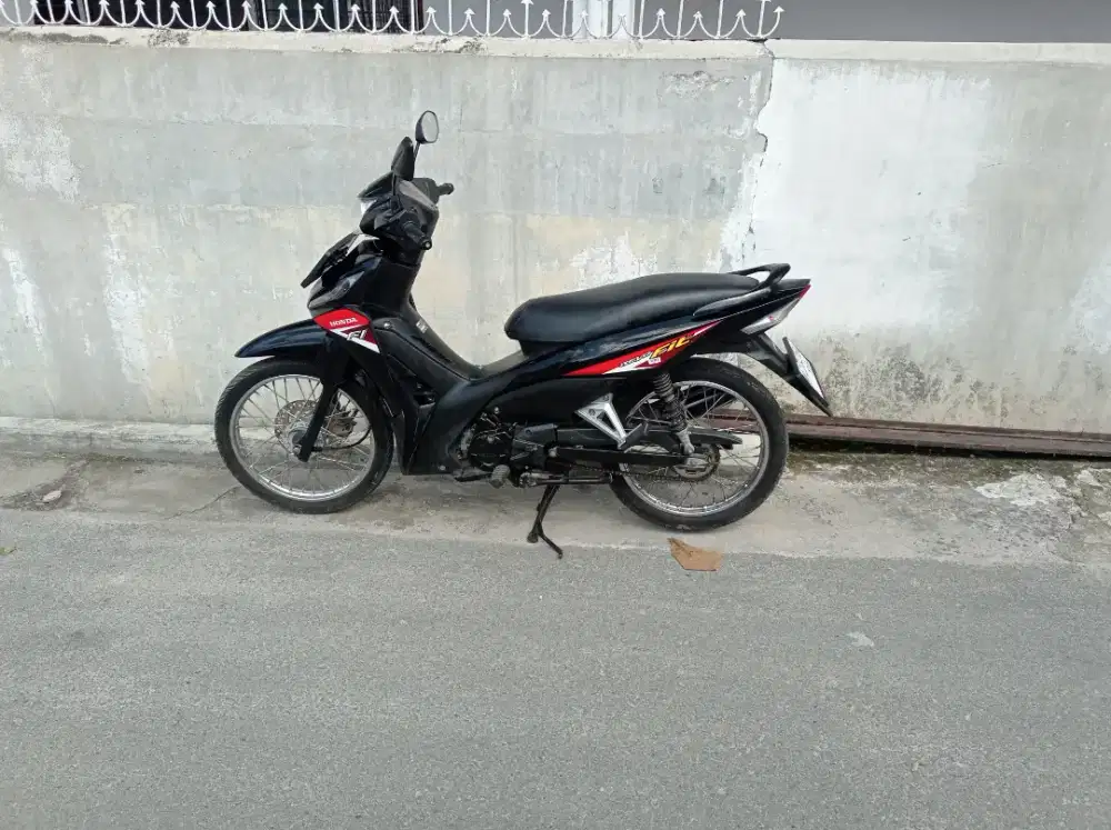 Di jual honda revo fit fi