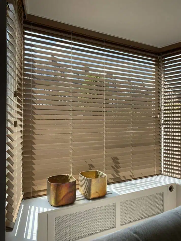 Jual & Pasang Tirai Roller Blind/Vertikal/Venetian/Roman Shades Kantor