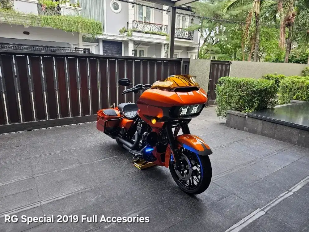 ROAD GLIDE SPECIAL Th 2019
