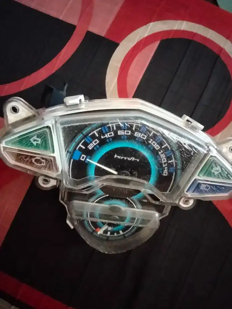 spedometer xeon karbu