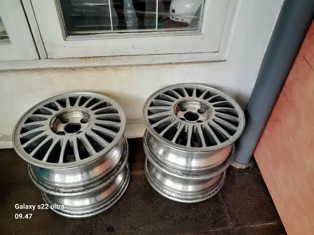 Velk honda pcd 100 R14