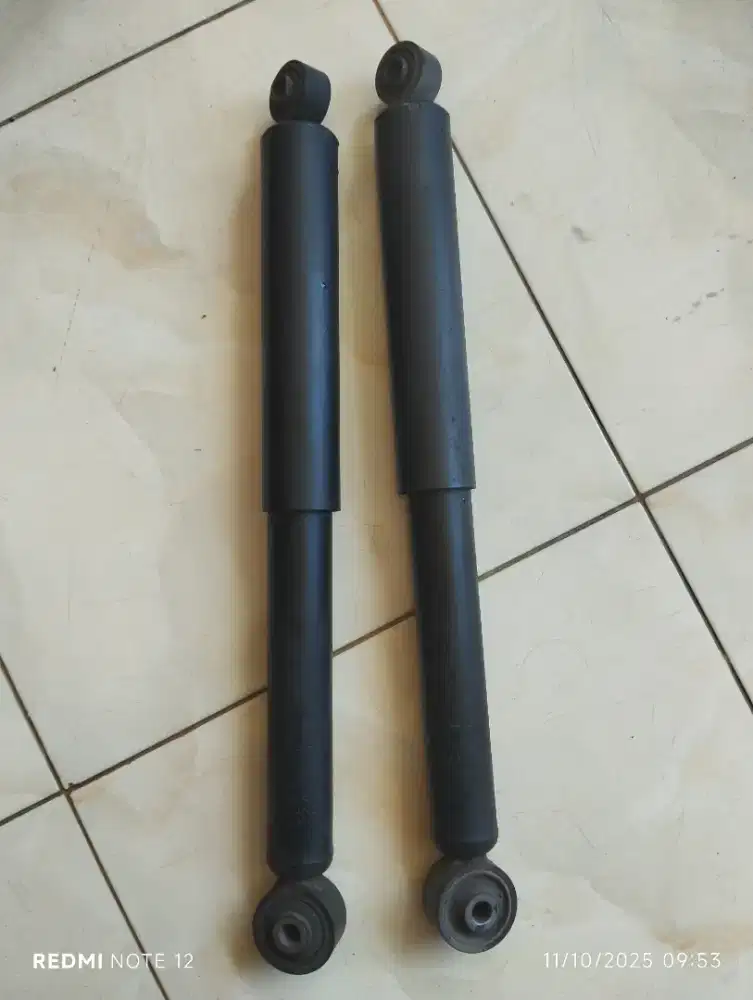 Shock Breaker merk KYK untuk Terios Konde