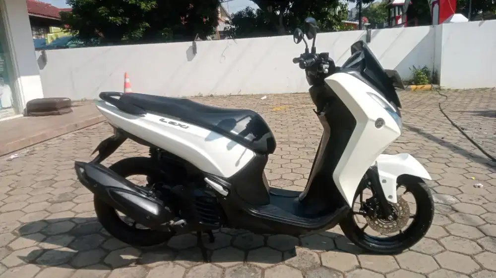 Lexi Th 2022 Istimewa