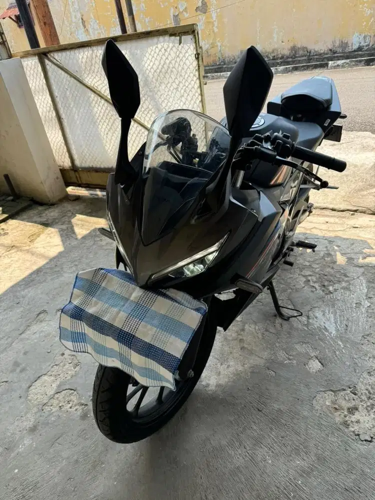 Dijual Motor Honda CBR 150R