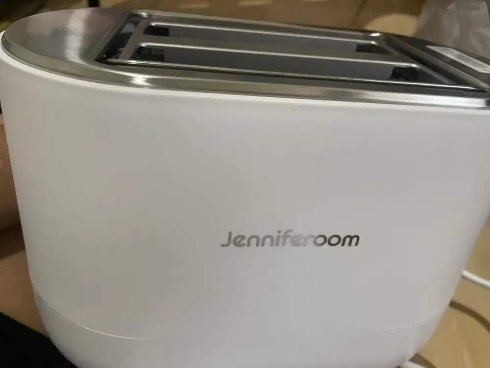 Toaster Lock n Lock Jennifer Room