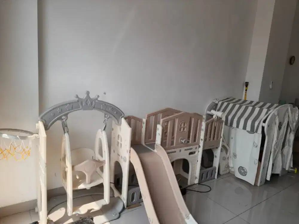 Castle Playground Bakery Playhouse Perosotan Ayunan Anak