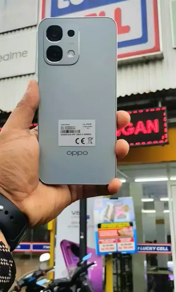 OPPO A6 PRO 8+8/256 titanium dan stelar blue