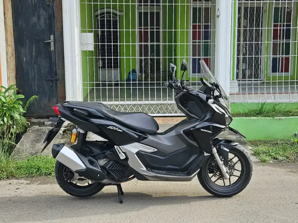 Jual ADV 160cc CBS pemakaian 2023 nik 2022 ss Lengkap Pajak Hidup