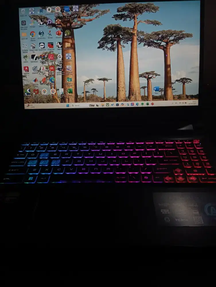 Laptop gaming MSI Katana A15 AI B8V Ryzen AI 7 8845HS (16gb/512gb)