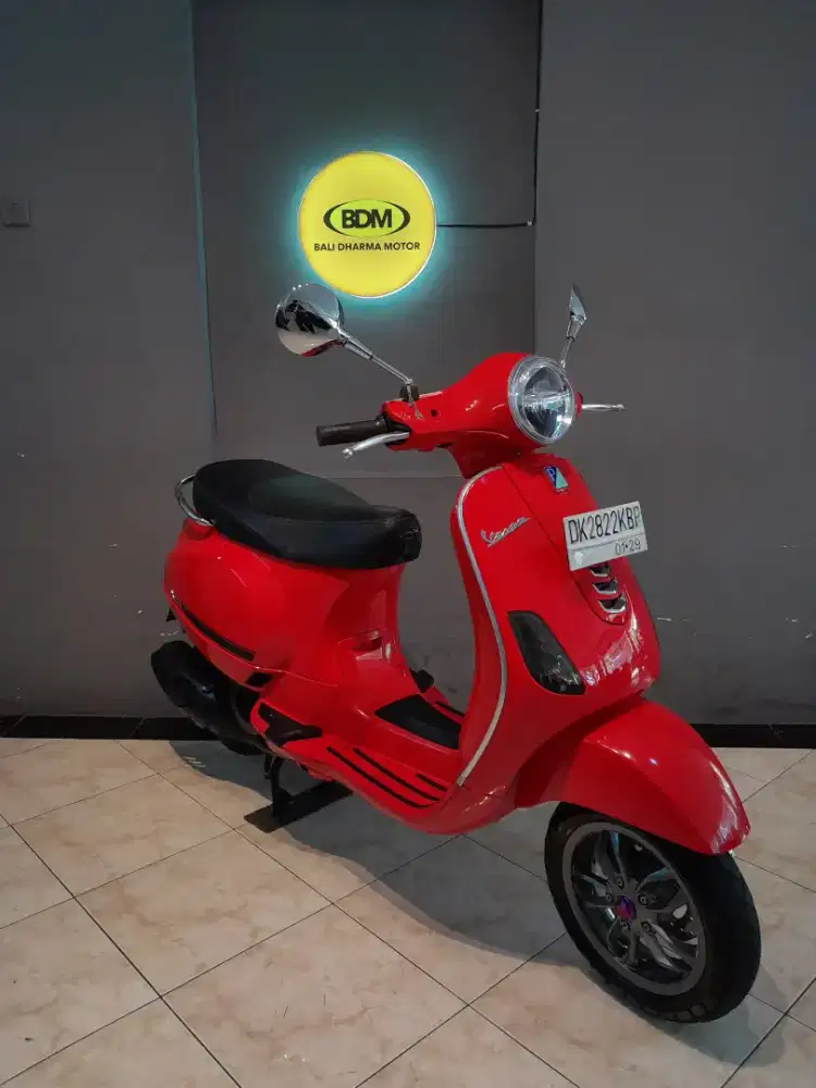 DP 7,7 JT / BUNGA MENURUN 2% / PIAGGIO VESPA LX IGET TAHUN 2023
