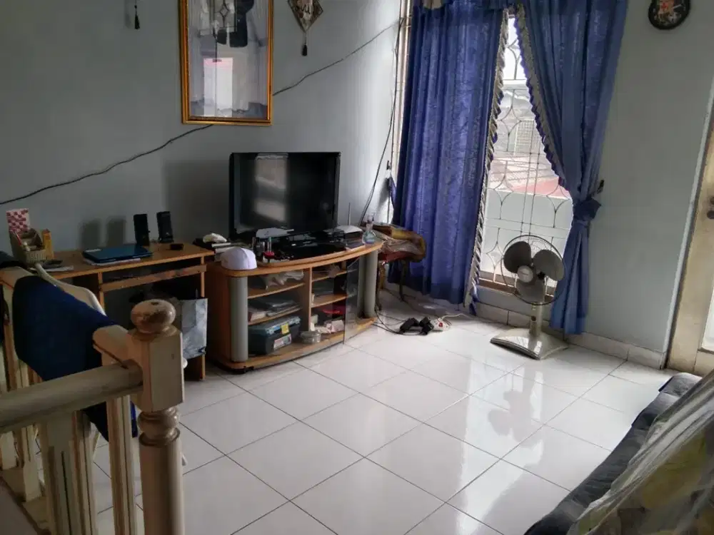 Dijual Rumah di Taman Modern Jakarta Timur